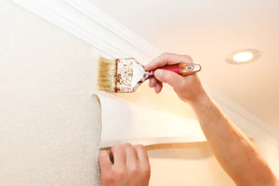 Pose de papier peint à Cremeaux — revêtements muraux et toiles de verre